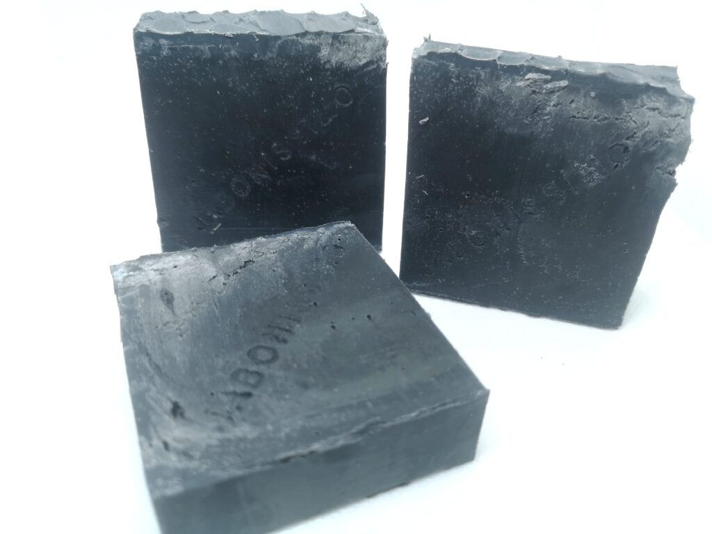 Jabón de Carbón activo para el rostro y el cuerpo